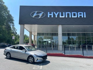 2022 Hyundai ELANTRA SE
