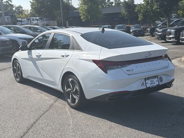 2022 Hyundai ELANTRA SEL