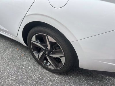 2021 Hyundai ELANTRA Limited