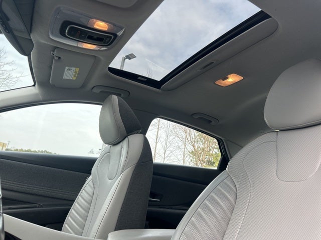 2021 Hyundai ELANTRA Limited