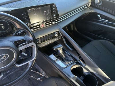 2021 Hyundai ELANTRA SEL
