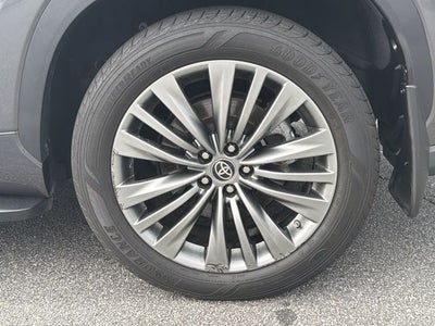 2021 Toyota Highlander Hybrid Platinum