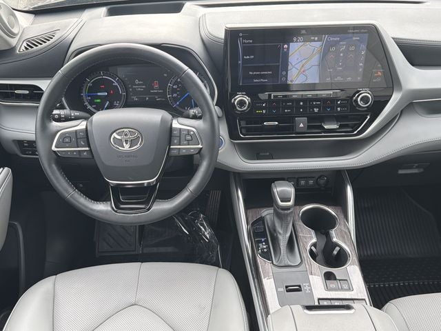 2021 Toyota Highlander Hybrid Platinum