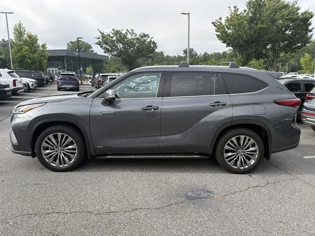 2021 Toyota Highlander Hybrid Platinum