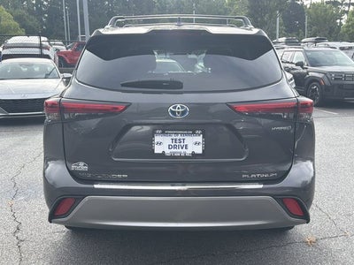 2021 Toyota Highlander Hybrid Platinum