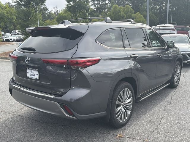 2021 Toyota Highlander Hybrid Platinum