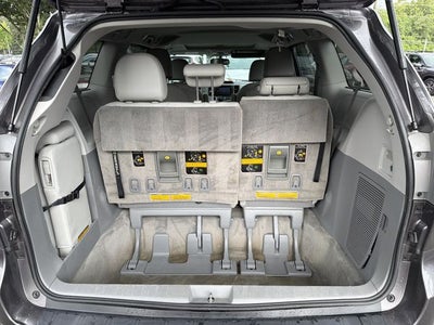 2014 Toyota Sienna XLE 8 Passenger