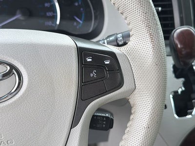 2014 Toyota Sienna XLE 8 Passenger