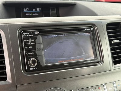 2014 Toyota Sienna XLE 8 Passenger