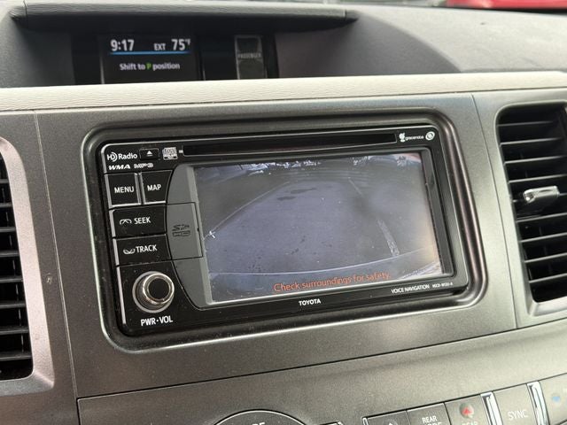 2014 Toyota Sienna XLE 8 Passenger