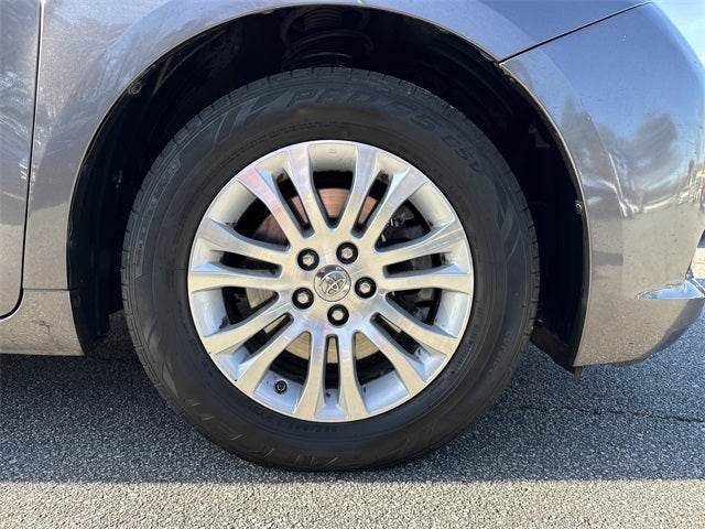 2015 Toyota Sienna L 7 Passenger