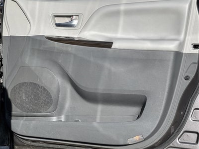 2015 Toyota Sienna L 7 Passenger