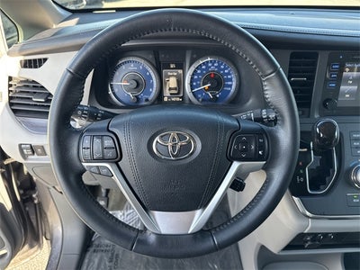 2015 Toyota Sienna L 7 Passenger