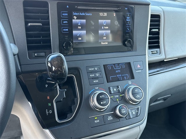 2015 Toyota Sienna L 7 Passenger