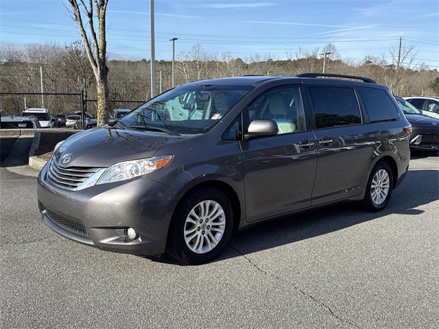 2015 Toyota Sienna L 7 Passenger