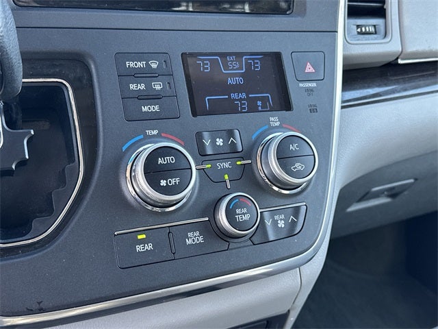 2015 Toyota Sienna L 7 Passenger