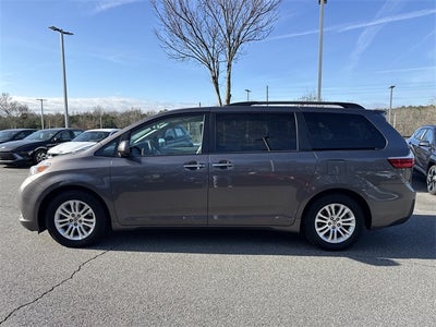 2015 Toyota Sienna L 7 Passenger