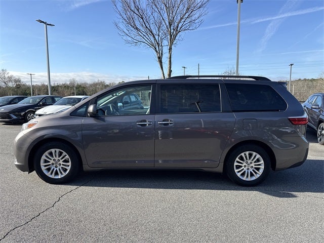 2015 Toyota Sienna L 7 Passenger