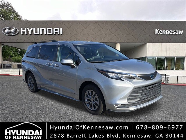2021 Toyota Sienna XLE