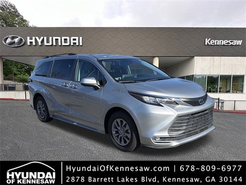 2021 Toyota Sienna XLE