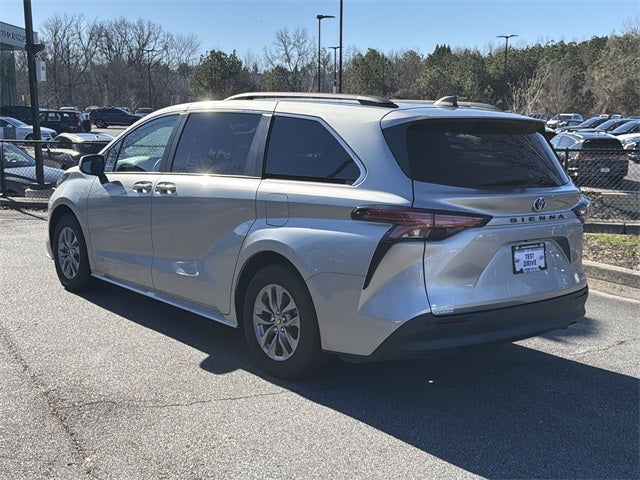2021 Toyota Sienna XLE