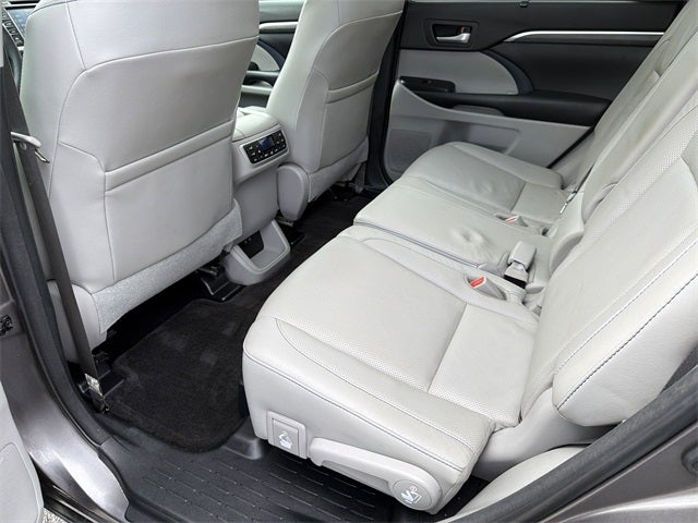 2018 Toyota Highlander Limited Platinum