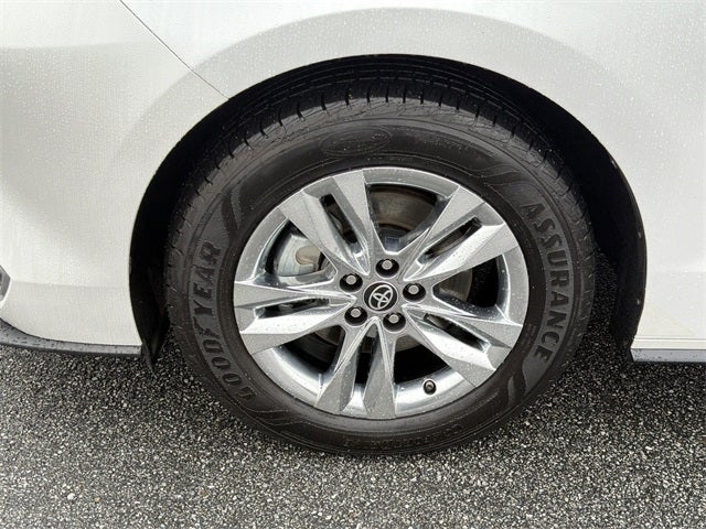 2023 Toyota Sienna Limited 7 Passenger