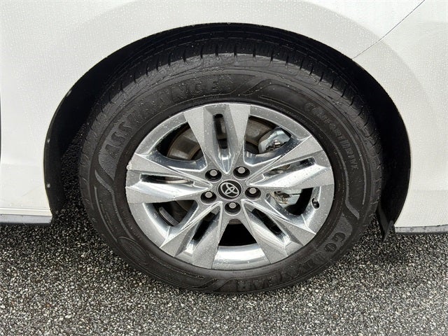 2023 Toyota Sienna Limited 7 Passenger