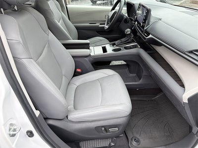 2023 Toyota Sienna Limited 7 Passenger
