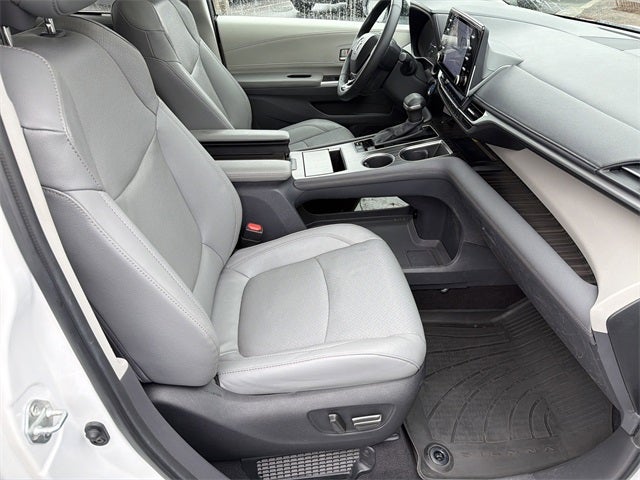 2023 Toyota Sienna Limited 7 Passenger