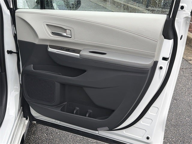 2023 Toyota Sienna Limited 7 Passenger