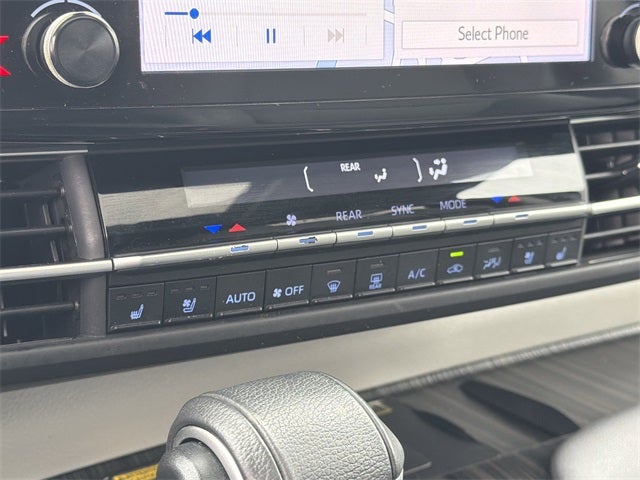 2023 Toyota Sienna Limited 7 Passenger