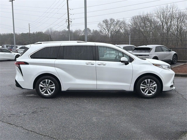 2023 Toyota Sienna Limited 7 Passenger