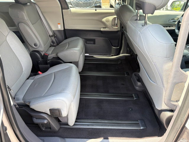 2022 Toyota Sienna Limited 7 Passenger