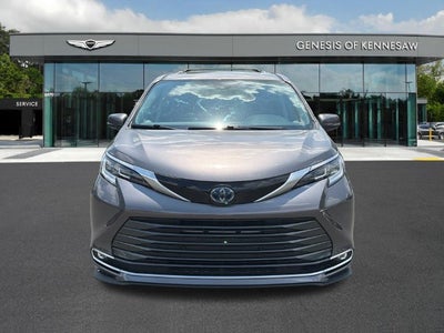2022 Toyota Sienna Limited 7 Passenger