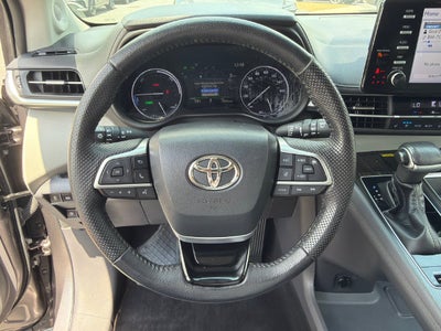 2022 Toyota Sienna Limited 7 Passenger