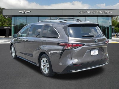2022 Toyota Sienna Limited 7 Passenger