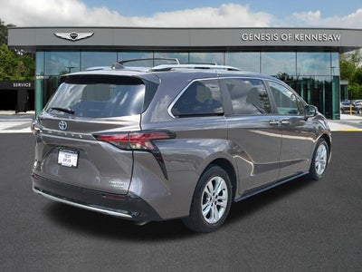 2022 Toyota Sienna Limited 7 Passenger