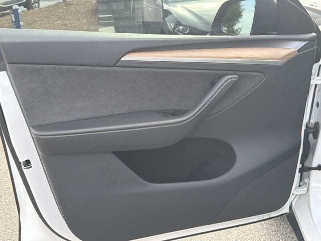 2025 Tesla Model Y Performance
