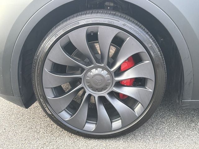 2025 Tesla Model Y Performance