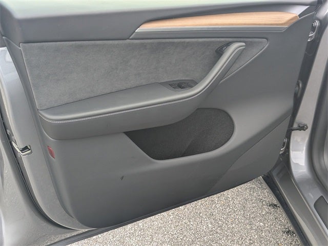 2025 Tesla Model Y Performance