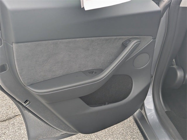 2025 Tesla Model Y Performance