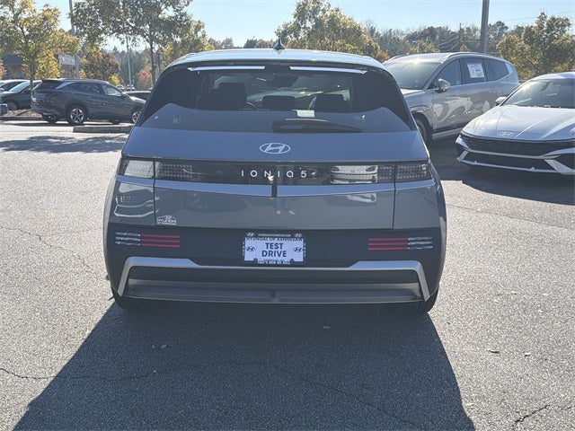 2026 Hyundai IONIQ 5 SE