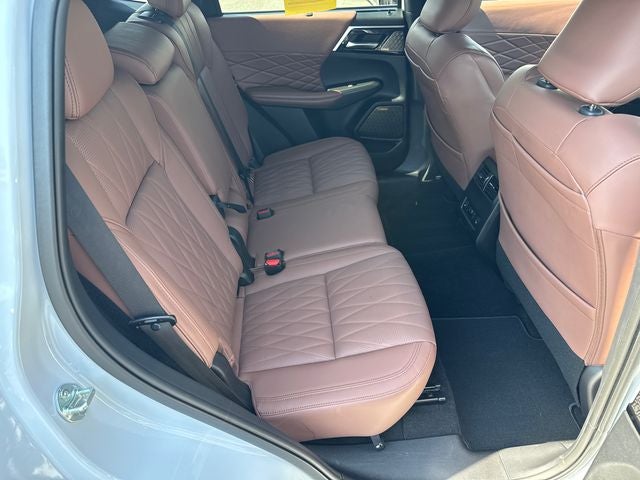 2025 Mitsubishi Outlander SEL