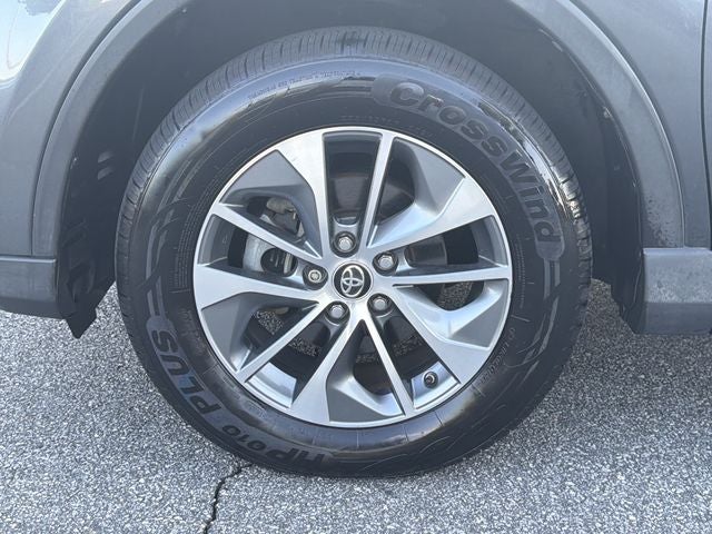 2016 Toyota RAV4 Hybrid XLE