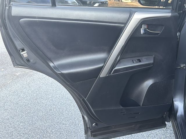 2016 Toyota RAV4 Hybrid XLE