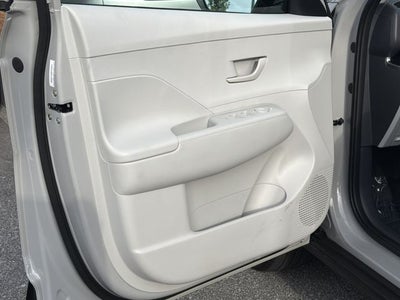 2025 Hyundai KONA SE