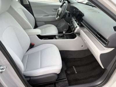 2025 Hyundai KONA SE