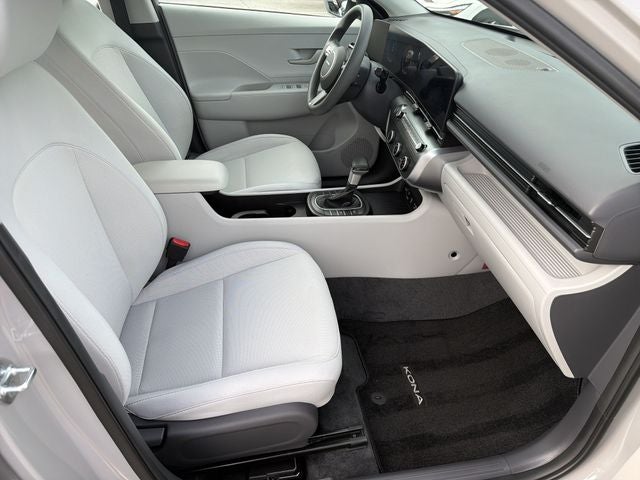 2025 Hyundai KONA SE