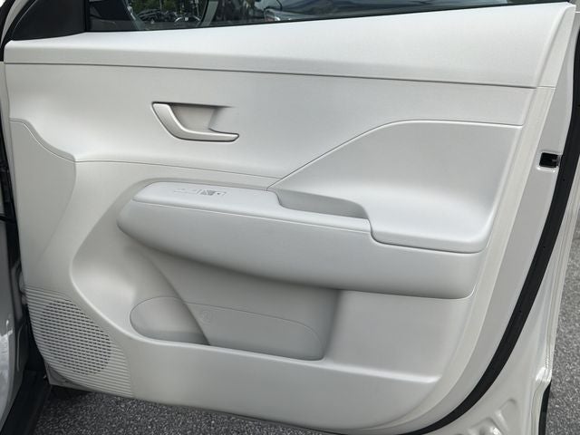 2025 Hyundai KONA SE